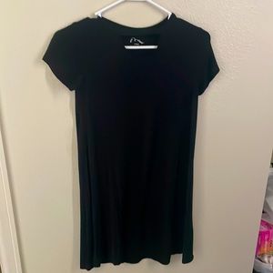 A black flowy dress. Great for a simple look.